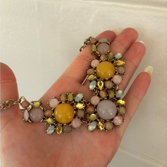 LOFT statement necklace with floral design pattern - Picture 7 of 7